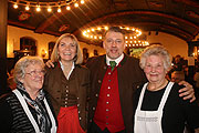 Einmarsch der Marias mit den Schäfflern in den Augustiner Keller am 02.03.2015 (gFoto:Martin Schmitz)